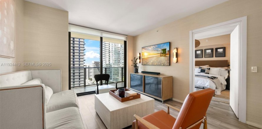Condominio en Miami, Florida, 2 dormitorios  № 1991924