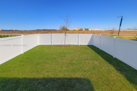 House in Lake Wales, Florida 4 bedrooms № 1987563 - photo 19