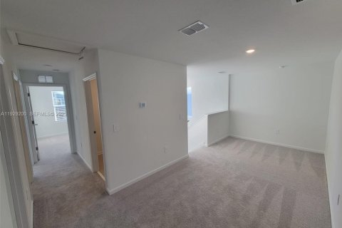 House in Lake Wales, Florida 4 bedrooms № 1987563 - photo 13