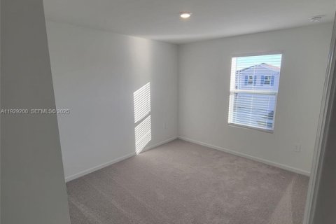 House in Lake Wales, Florida 4 bedrooms № 1987563 - photo 9