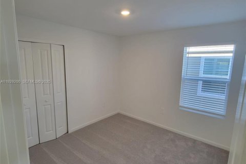 House in Lake Wales, Florida 4 bedrooms № 1987563 - photo 11