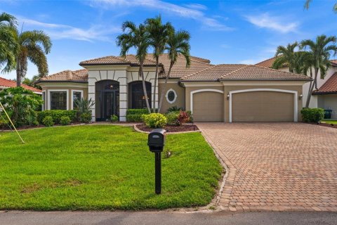 Villa ou maison à vendre à Cape Coral, Floride: 3 chambres, 305 m2 № 2436807 - photo 4