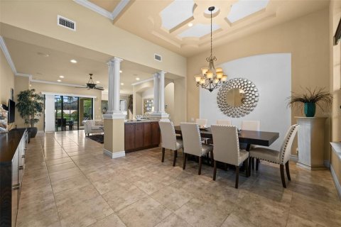 Villa ou maison à vendre à Cape Coral, Floride: 3 chambres, 305 m2 № 2436807 - photo 7