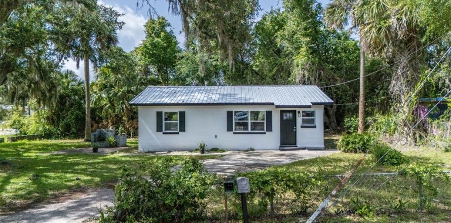 House in Palatka, Florida 2 bedrooms, 78.04 sq.m. № 1783143