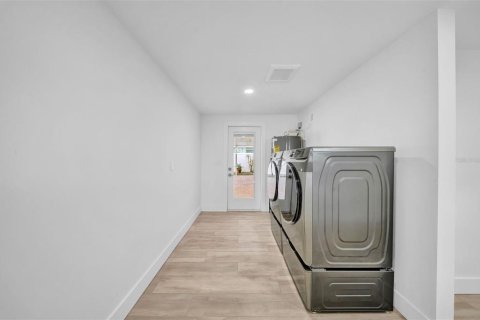 Casa en venta en Tampa, Florida, 3 dormitorios, 180.69 m2 № 1886384 - foto 17