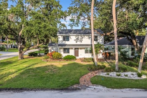 Casa en venta en Tampa, Florida, 3 dormitorios, 180.69 m2 № 1886384 - foto 2