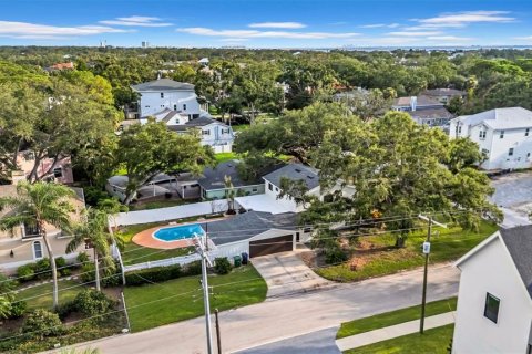 Casa en venta en Tampa, Florida, 3 dormitorios, 180.69 m2 № 1886384 - foto 9