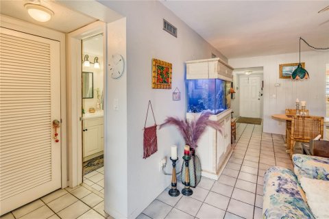 Condo in Saint Petersburg, Florida, 1 bedroom  № 1532335 - photo 28