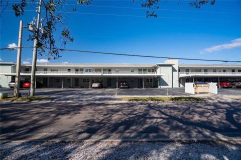 Condo in Saint Petersburg, Florida, 1 bedroom  № 1532335 - photo 5