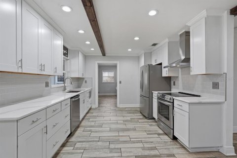 Villa ou maison à vendre à Winter Haven, Floride: 3 chambres, 210.8 m2 № 2356642 - photo 8