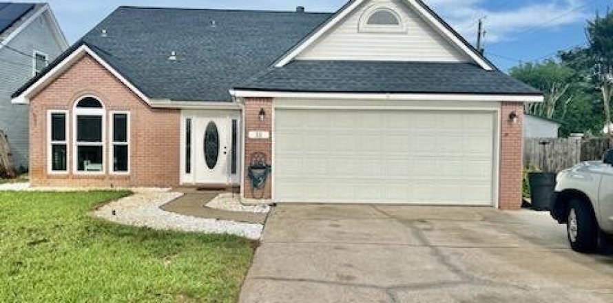 Villa ou maison à Shalimar, Floride 4 chambres, 157.38 m2 № 589994