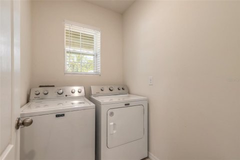 House in New Smyrna Beach, Florida 3 bedrooms, 150.13 sq.m. № 1852962 - photo 19