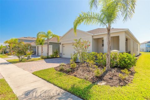 House in New Smyrna Beach, Florida 3 bedrooms, 150.13 sq.m. № 1852962 - photo 2