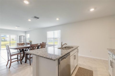 House in New Smyrna Beach, Florida 3 bedrooms, 150.13 sq.m. № 1852962 - photo 25