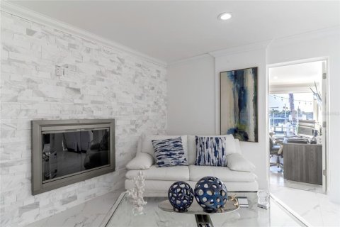 Villa ou maison à vendre à Clearwater, Floride: 3 chambres, 259.57 m2 № 2396921 - photo 13