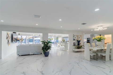 Villa ou maison à vendre à Clearwater, Floride: 3 chambres, 259.57 m2 № 2396921 - photo 10