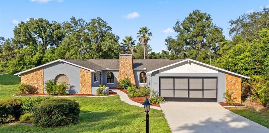 House in Spring Hill, Florida 4 bedrooms, 187.29 sq.m. № 1914597