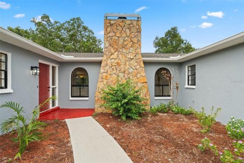 House in Spring Hill, Florida 4 bedrooms, 187.29 sq.m. № 1914597 - photo 8