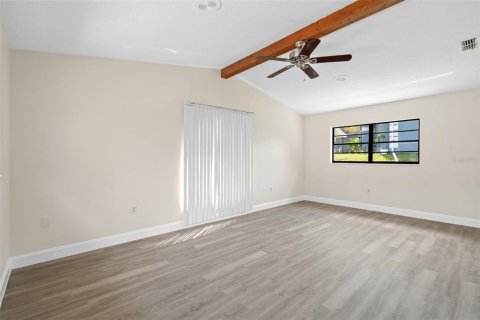 House in Spring Hill, Florida 4 bedrooms, 187.29 sq.m. № 1914597 - photo 13