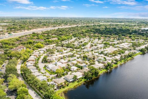 House in Coconut Creek, Florida 3 bedrooms, 163.14 sq.m. № 1954972 - photo 23