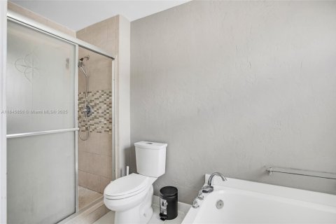 House in Coconut Creek, Florida 3 bedrooms, 163.14 sq.m. № 1954972 - photo 8