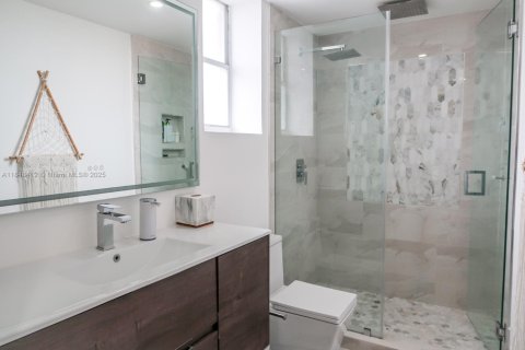 Купить кондоминиум в Дорал, Флорида 3 спальни, 136.01м2, № 1851967 - фото 23