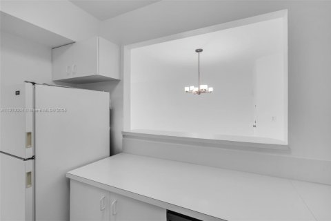 Condominio en venta en Miami, Florida, 2 dormitorios, 89.19 m2 № 1974829 - foto 10