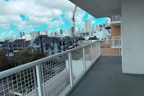 Appartement à louer à Miami, Floride: 2 chambres, 82.96 m2 № 2086263 - photo 29