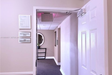 Appartement à louer à Miami, Floride: 2 chambres, 82.96 m2 № 2086263 - photo 10