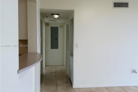 Appartement à louer à Miami, Floride: 2 chambres, 82.96 m2 № 2086263 - photo 15
