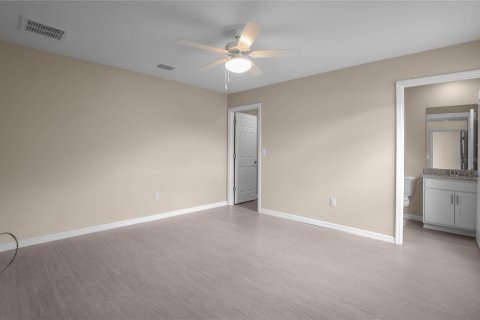 House in Floral City, Florida 3 bedrooms, 121.79 sq.m. № 2097787 - photo 14