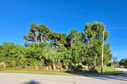 Terreno en venta en Saint Lucie, Florida № 1886413 - foto 3