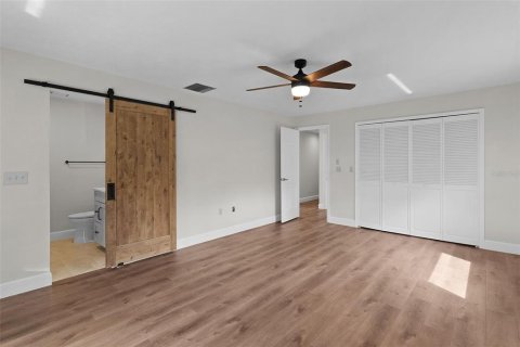 Купить виллу или дом в Юстис, Флорида 6 комнат, 231.23м2, № 2112437 - фото 20