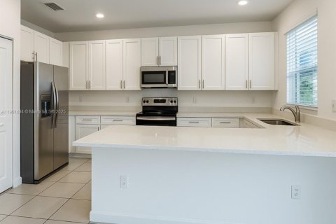 Adosado en alquiler en Homestead, Florida, 3 dormitorios, 137.77 m2 № 1953820 - foto 8