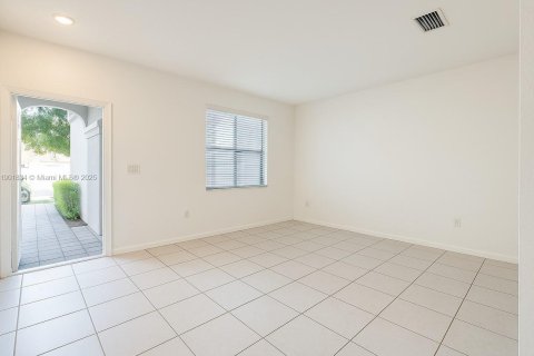 Adosado en alquiler en Homestead, Florida, 3 dormitorios, 137.77 m2 № 1953820 - foto 2