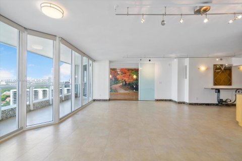 Condominio en alquiler en Aventura, Florida, 2 dormitorios, 140.28 m2 № 1888991 - foto 22