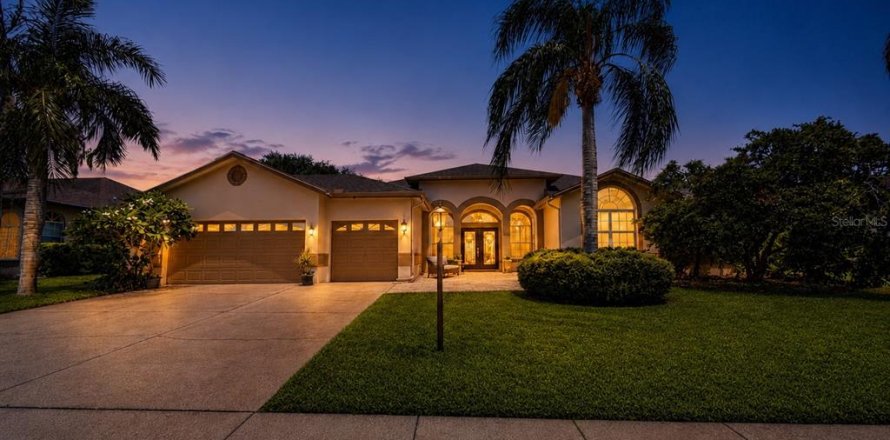 Villa ou maison à Palm Harbor, Floride 4 chambres, 292.08 m2 № 2266671