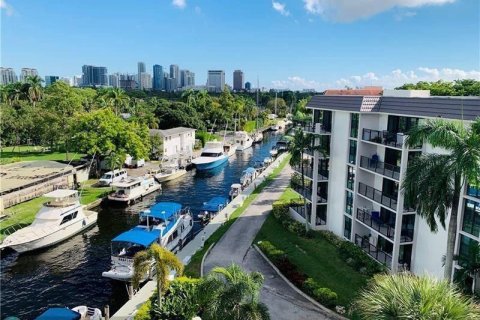 Copropriété à louer à Fort Lauderdale, Floride: 2 chambres, 103.12 m2 № 2190272 - photo 6
