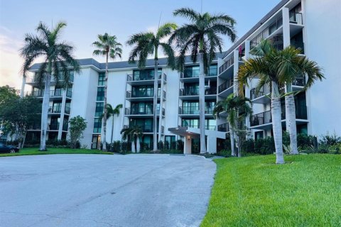 Copropriété à louer à Fort Lauderdale, Floride: 2 chambres, 103.12 m2 № 2190272 - photo 2