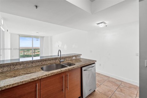 Copropriété à louer à Sunrise, Floride: 2 chambres, 118.08 m2 № 2173235 - photo 13