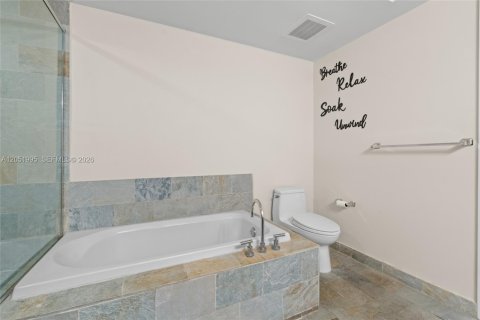 Copropriété à louer à Sunrise, Floride: 2 chambres, 118.08 m2 № 2173235 - photo 20
