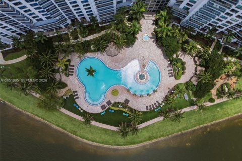 Copropriété à louer à Sunrise, Floride: 2 chambres, 118.08 m2 № 2173235 - photo 3