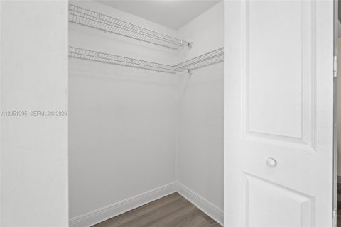 Copropriété à louer à Sunrise, Floride: 2 chambres, 118.08 m2 № 2173235 - photo 18