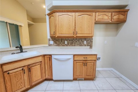 House in Palm Coast, Florida 3 bedrooms, 164.25 sq.m. № 2232195 - photo 13