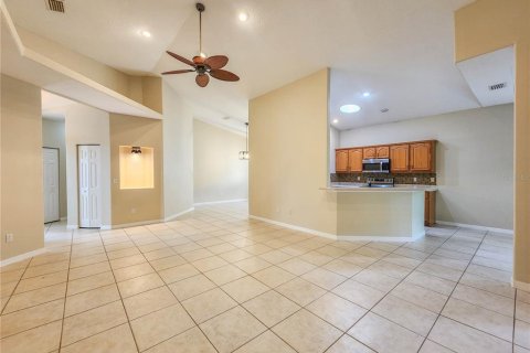 House in Palm Coast, Florida 3 bedrooms, 164.25 sq.m. № 2232195 - photo 11