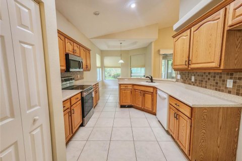 House in Palm Coast, Florida 3 bedrooms, 164.25 sq.m. № 2232195 - photo 16