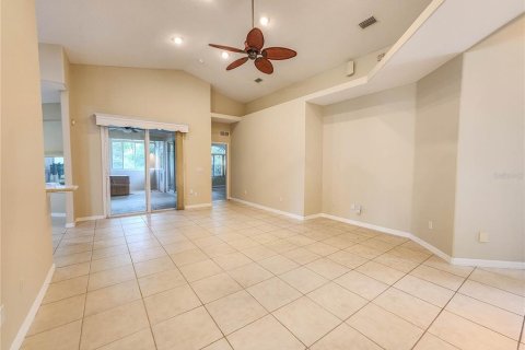 House in Palm Coast, Florida 3 bedrooms, 164.25 sq.m. № 2232195 - photo 9