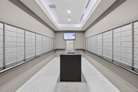 Condo in Aventura, Florida, 4 bedrooms  № 1986297 - photo 27