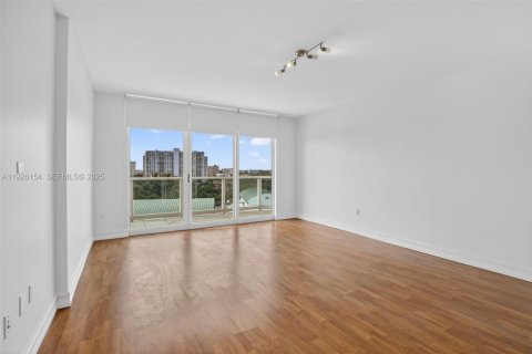 Condo in Aventura, Florida, 4 bedrooms  № 1986297 - photo 15