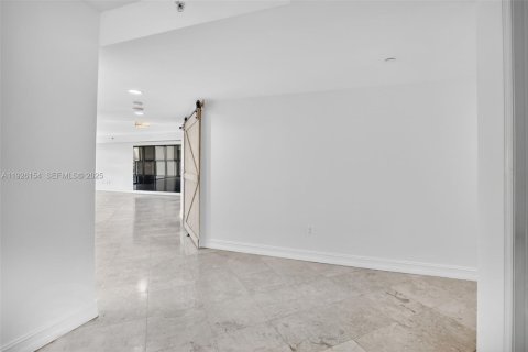 Condo in Aventura, Florida, 4 bedrooms  № 1986297 - photo 9